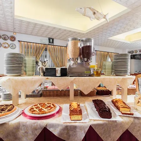 Готель Dolcevita Чезенатіко